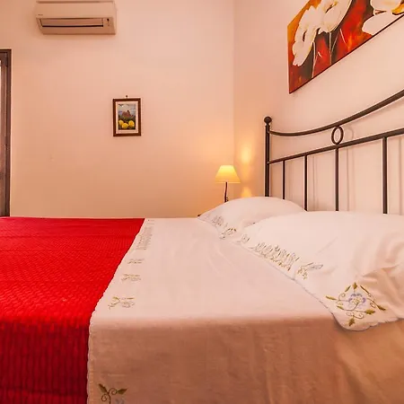 Cesare Apartment